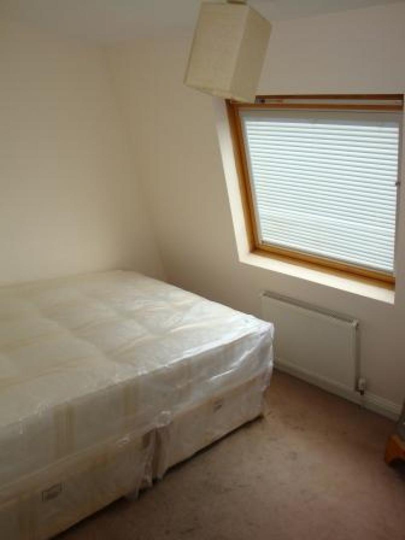 			NEW INSTRUCTION, 2 Bedroom, 1 bath, 1 reception Flat			 Kilburn High Road, KILBURN
